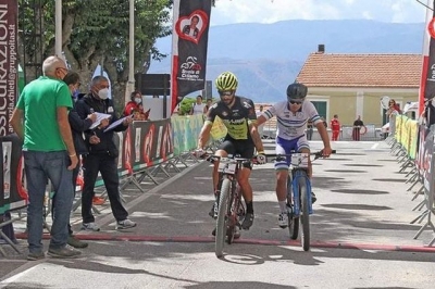 Sirente Bike Marathon-Ana Aielli, quarta edizione consegnata agli archivi e nel segno del fair play tra Paolo Colonna e Mario Di Mattia
